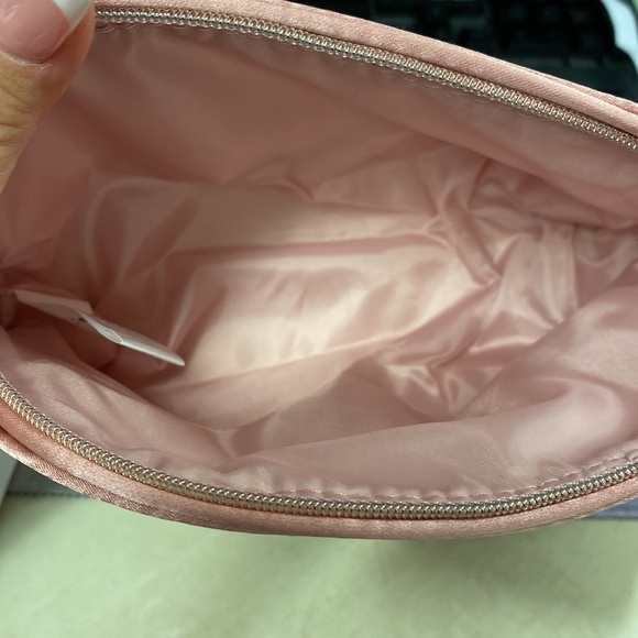 COACH MAKEUP POUCH NWT - Picture 10 of 10
